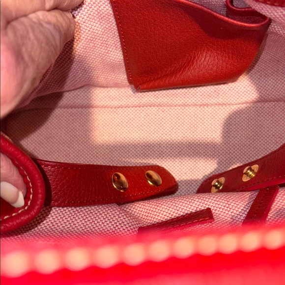 Dooney & Bourke  satchel holiday red gold tone  front clasp closure  like new - Picture 17 of 17